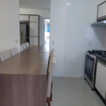 Appartamento Apartamento 2 Dormitorio Praia De Bombas Bombinhas Esterno foto